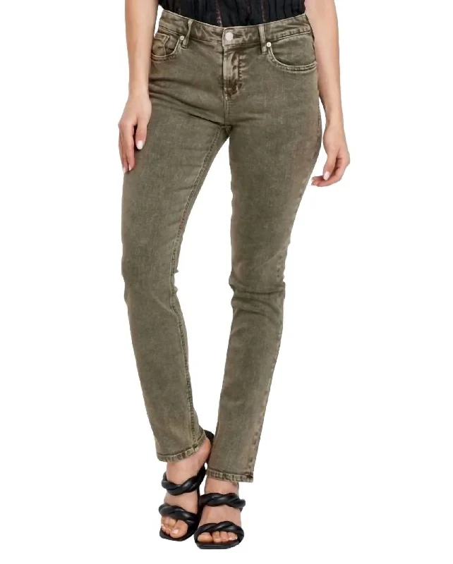 Women's Sports Apparel Blaire Straight Jean In Olive