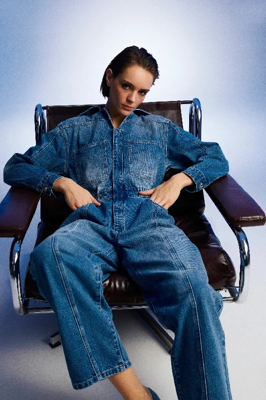 Modern Women's Fashion with Vintage Touches Denim Cargo Jumpsuit