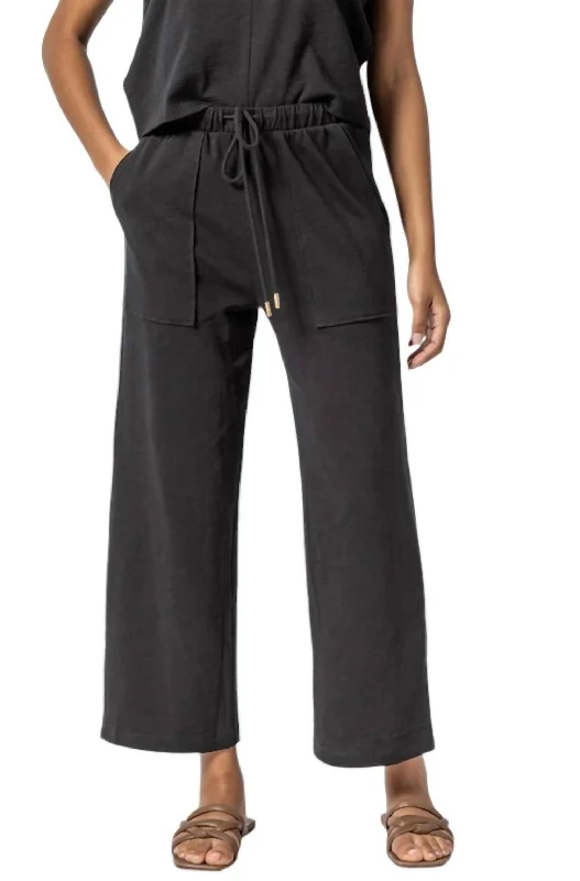 Fashionable Women's Outfit Cropped Pull On Pant In Black